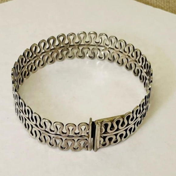 Vintage Sterling Simm Stamped Modernist Bracelet - Picture 4 of 7